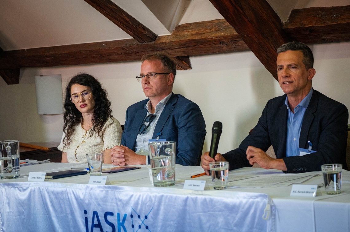 Panelbeszélgetés Kőszegen a 30. Nemzetközi Nyári Egyetemen, a globalizációról és Európáról.