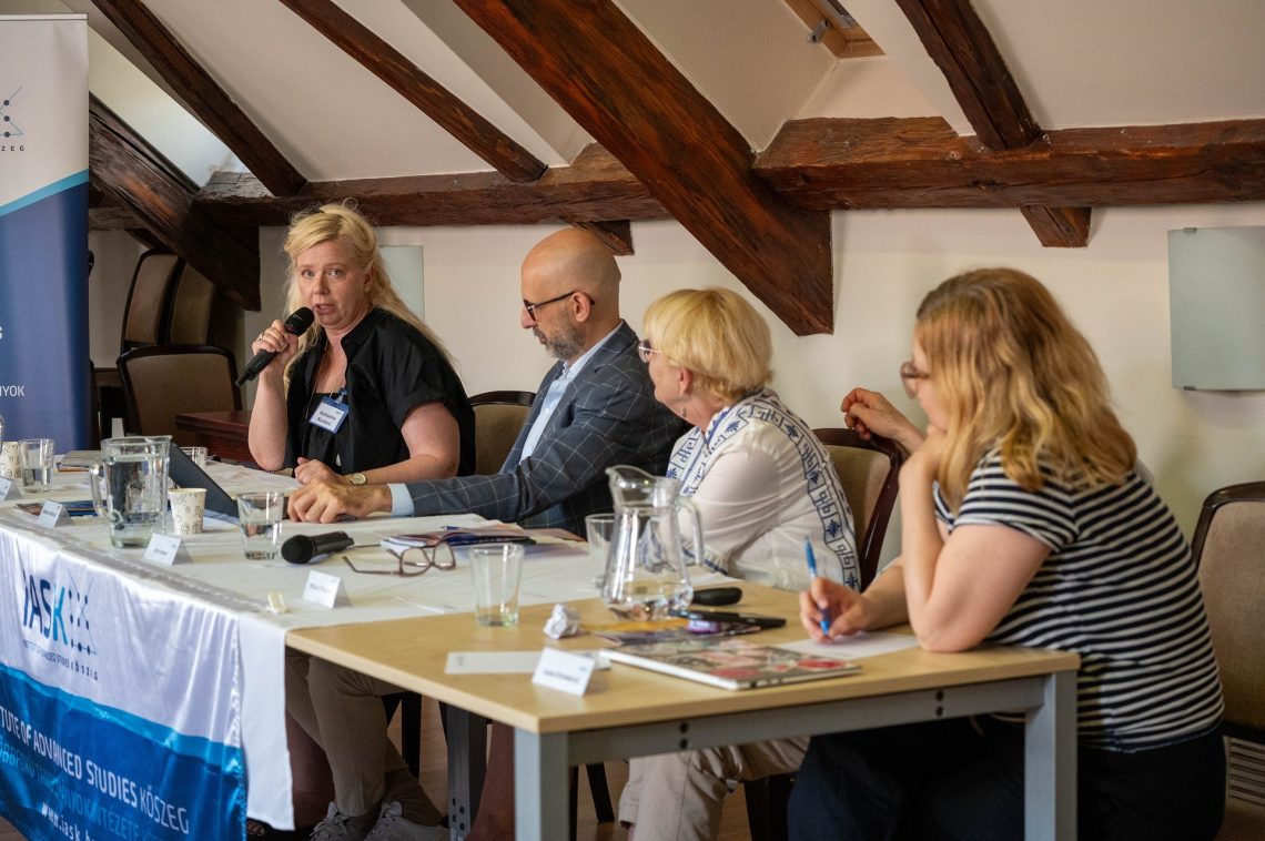 Panelbeszélgetés a 30. Nemzetközi Nyári Egyetemen Kőszegen.