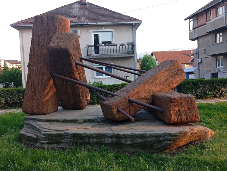 Sculpture “Span in Tension” by Olga Jevric